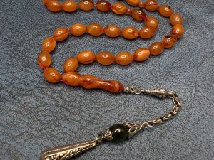 تسبیح کهربا فول رگه دار