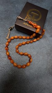 تسبیح کهربا فول رگه دار